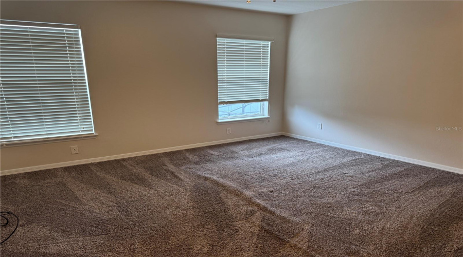 DAVENPORT, Florida 33896, 4 Bedrooms Bedrooms, ,3 BathroomsBathrooms,Residential,For Sale,EARLMONT,0,MFRS5134458