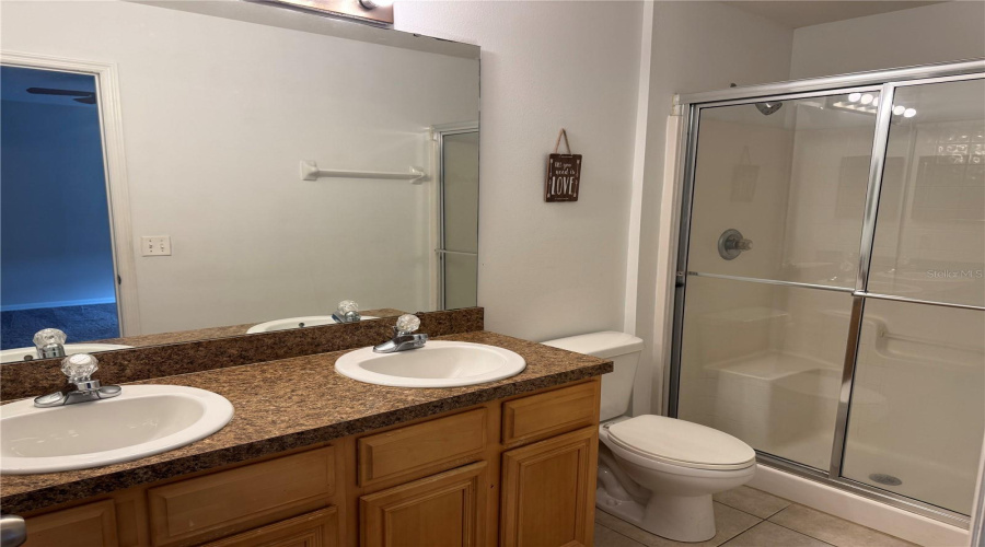 DAVENPORT, Florida 33896, 4 Bedrooms Bedrooms, ,3 BathroomsBathrooms,Residential,For Sale,EARLMONT,0,MFRS5134458