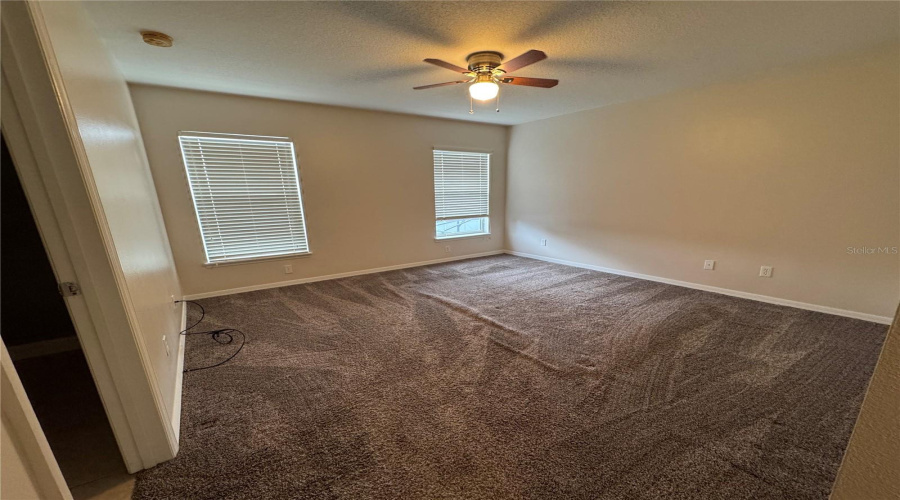 DAVENPORT, Florida 33896, 4 Bedrooms Bedrooms, ,3 BathroomsBathrooms,Residential,For Sale,EARLMONT,0,MFRS5134458