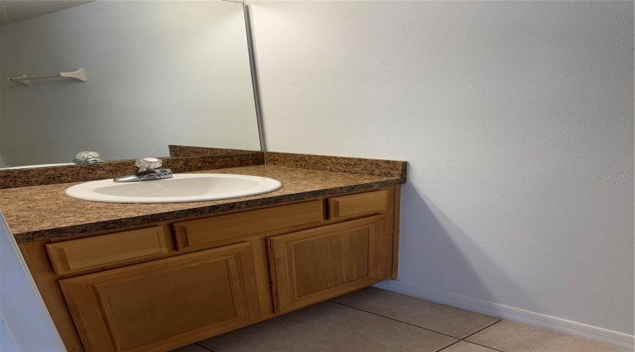 DAVENPORT, Florida 33896, 4 Bedrooms Bedrooms, ,3 BathroomsBathrooms,Residential,For Sale,EARLMONT,0,MFRS5134458