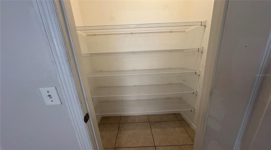 DAVENPORT, Florida 33896, 4 Bedrooms Bedrooms, ,3 BathroomsBathrooms,Residential,For Sale,EARLMONT,0,MFRS5134458