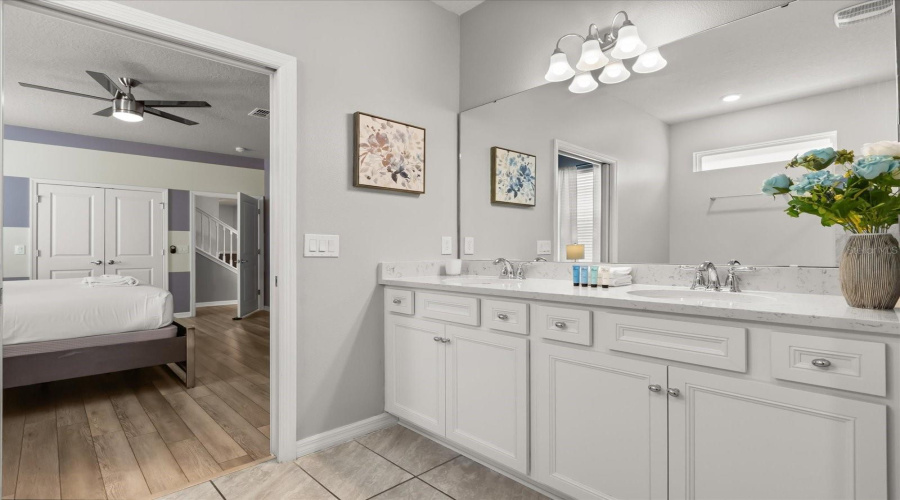 DAVENPORT, Florida 33897, 10 Bedrooms Bedrooms, ,8 BathroomsBathrooms,Residential,For Sale,LELANI,0,MFRS5134426