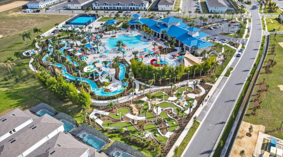 DAVENPORT, Florida 33897, 10 Bedrooms Bedrooms, ,8 BathroomsBathrooms,Residential,For Sale,LELANI,0,MFRS5134426