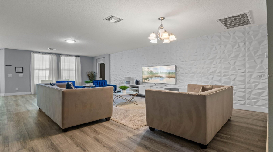 DAVENPORT, Florida 33896, 4 Bedrooms Bedrooms, ,3 BathroomsBathrooms,Residential,For Sale,YORKSHIRE,0,MFRG5102313