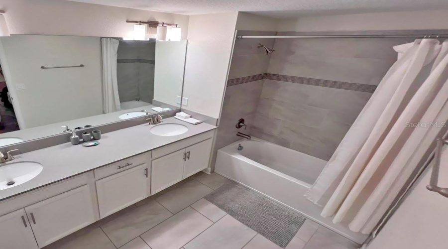 KISSIMMEE, Florida 34746, 5 Bedrooms Bedrooms, ,4 BathroomsBathrooms,Residential,For Sale,WINDERMERE,0,MFRO6345839