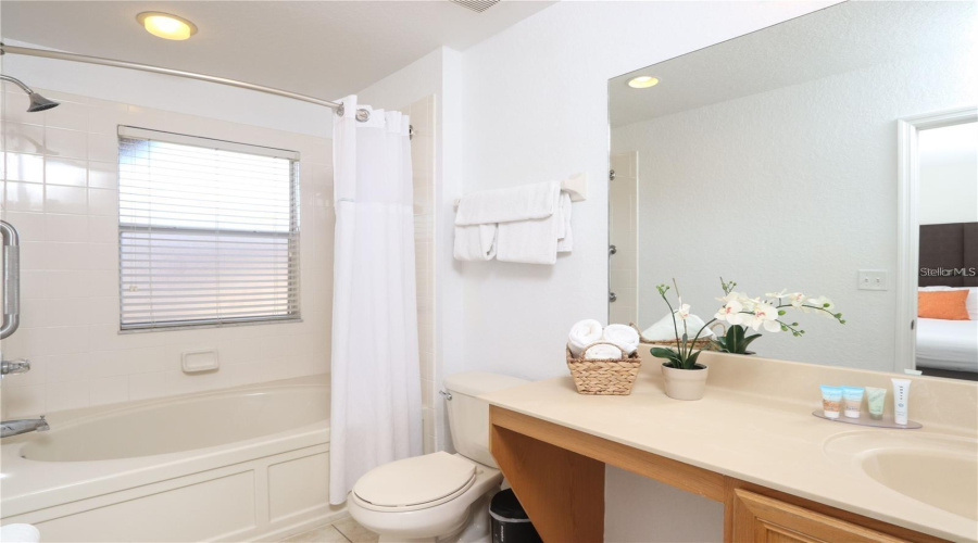 KISSIMMEE, Florida 34746, 4 Bedrooms Bedrooms, ,3 BathroomsBathrooms,Residential,For Sale,ROADSTER LN,0,MFRTB8427570