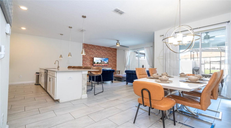 KISSIMMEE, Florida 34746, 4 Bedrooms Bedrooms, ,3 BathroomsBathrooms,Residential,For Sale,ROMEO,0,MFRO6345841