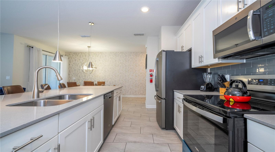 KISSIMMEE, Florida 34746, 4 Bedrooms Bedrooms, ,3 BathroomsBathrooms,Residential,For Sale,ROMEO,0,MFRO6345841