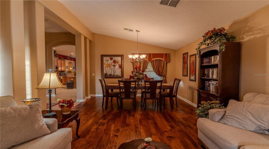 KISSIMMEE, Florida 34746, 3 Bedrooms Bedrooms, ,2 BathroomsBathrooms,Residential,For Sale,QUEENSTOWN,0,MFRP4936307