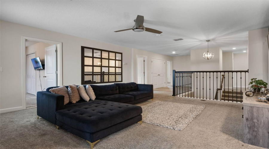 DAVENPORT, Florida 33896, 8 Bedrooms Bedrooms, ,5 BathroomsBathrooms,Residential,For Sale,CRUDEN BAY,0,MFRO6286563