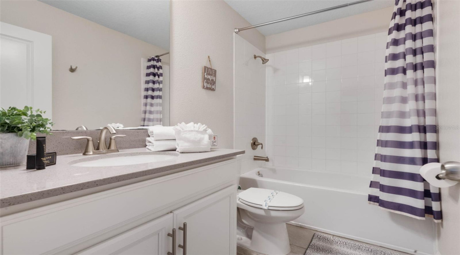 DAVENPORT, Florida 33896, 8 Bedrooms Bedrooms, ,5 BathroomsBathrooms,Residential,For Sale,CRUDEN BAY,0,MFRO6286563