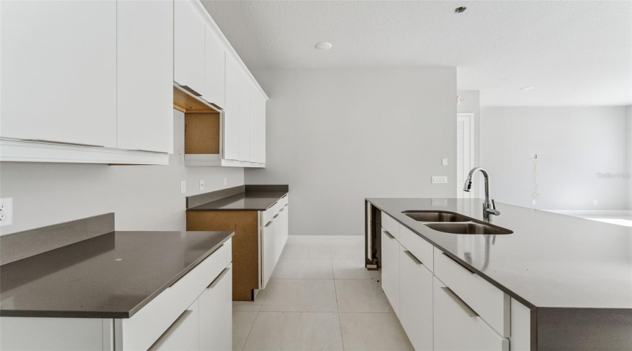 REUNION, Florida 34747, 3 Bedrooms Bedrooms, ,3 BathroomsBathrooms,Residential,For Sale,SANDY RIDGE,0,MFRS5134961