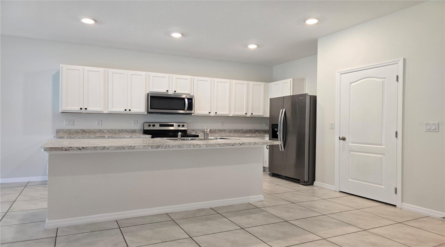 DAVENPORT, Florida 33837, 3 Bedrooms Bedrooms, ,2 BathroomsBathrooms,Residential,For Sale,YELLOW FINCH,0,MFRP4936327