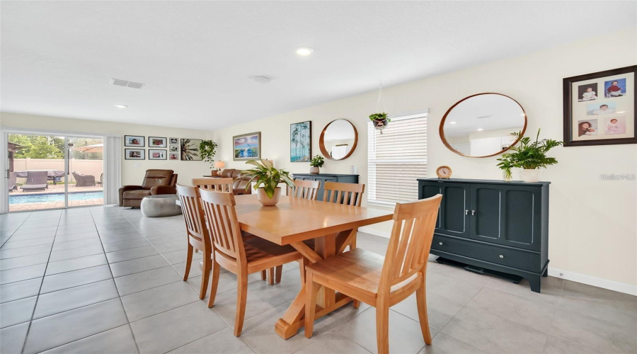KISSIMMEE, Florida 34746, 6 Bedrooms Bedrooms, ,3 BathroomsBathrooms,Residential,For Sale,SUNNY CREEK,0,MFRO6331031