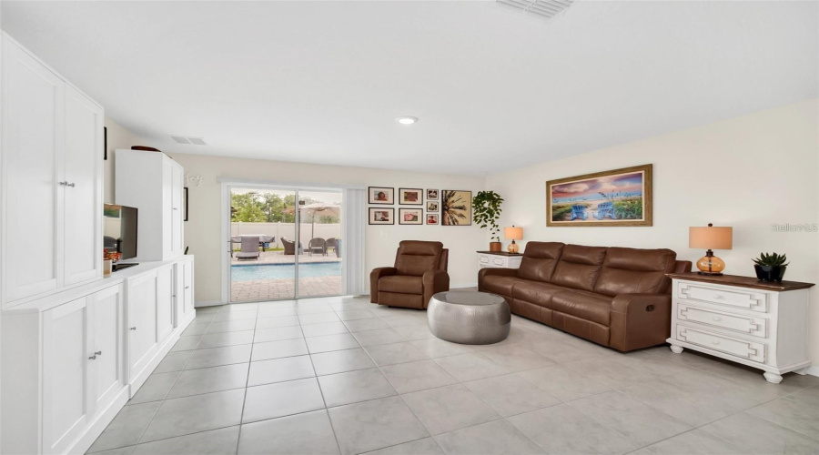 KISSIMMEE, Florida 34746, 6 Bedrooms Bedrooms, ,3 BathroomsBathrooms,Residential,For Sale,SUNNY CREEK,0,MFRO6331031