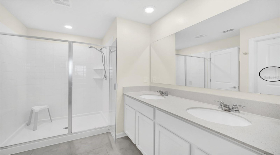 KISSIMMEE, Florida 34746, 6 Bedrooms Bedrooms, ,3 BathroomsBathrooms,Residential,For Sale,SUNNY CREEK,0,MFRO6331031