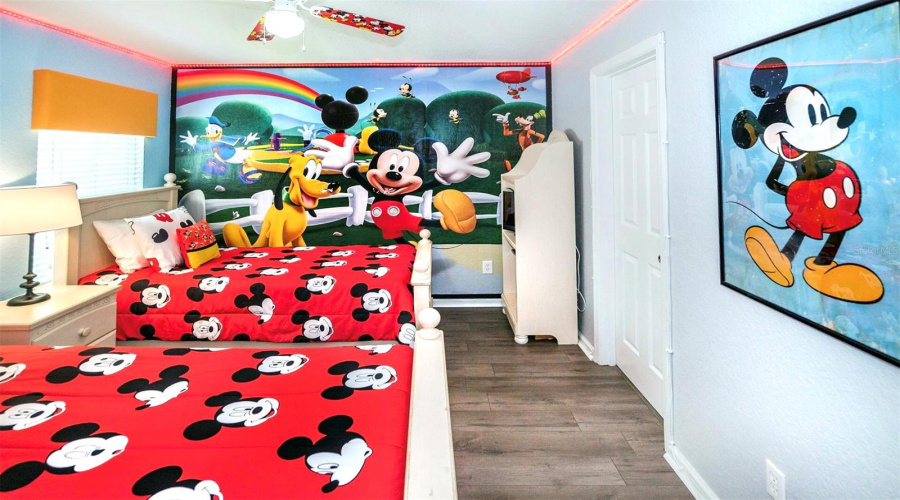 KISSIMMEE, Florida 34747, 5 Bedrooms Bedrooms, ,4 BathroomsBathrooms,Residential,For Sale,COMROW,0,MFRO6340113