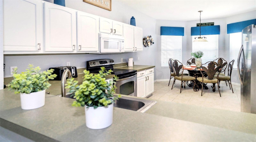 KISSIMMEE, Florida 34747, 5 Bedrooms Bedrooms, ,4 BathroomsBathrooms,Residential,For Sale,COMROW,0,MFRO6340113