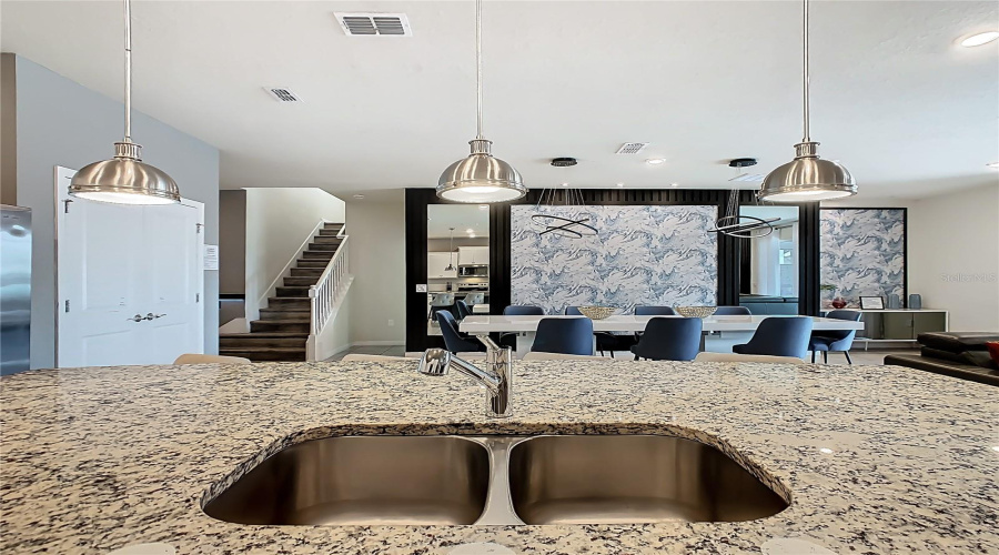 DAVENPORT, Florida 33897, 10 Bedrooms Bedrooms, ,8 BathroomsBathrooms,Residential,For Sale,LILAC,0,MFRO6346180