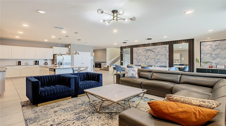DAVENPORT, Florida 33897, 10 Bedrooms Bedrooms, ,8 BathroomsBathrooms,Residential,For Sale,LILAC,0,MFRO6346180