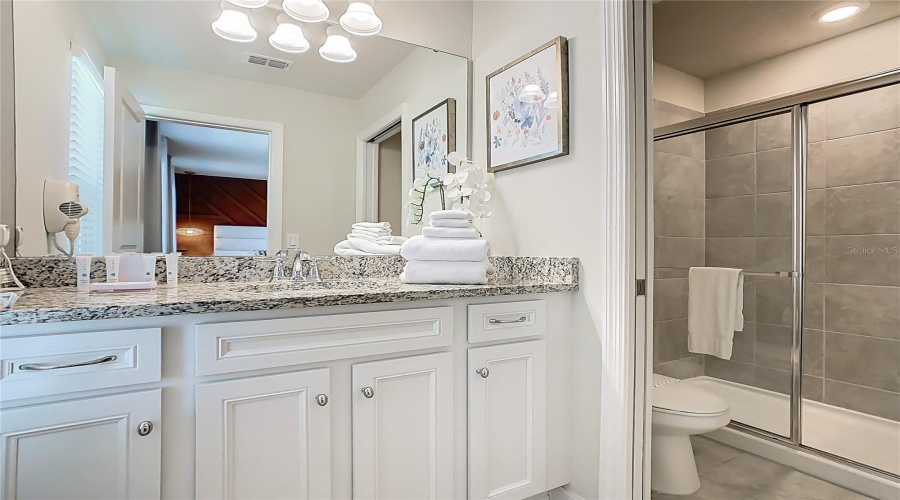 DAVENPORT, Florida 33897, 10 Bedrooms Bedrooms, ,8 BathroomsBathrooms,Residential,For Sale,LILAC,0,MFRO6346180