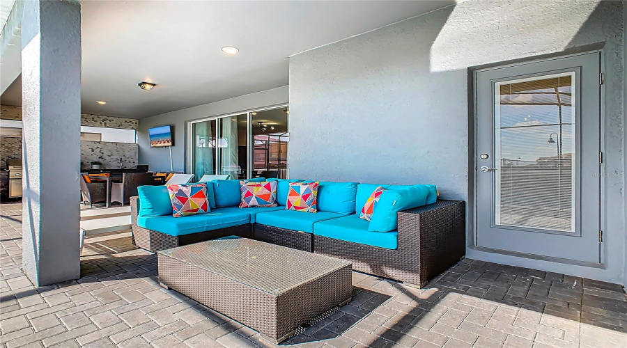 DAVENPORT, Florida 33897, 10 Bedrooms Bedrooms, ,8 BathroomsBathrooms,Residential,For Sale,LILAC,0,MFRO6346180