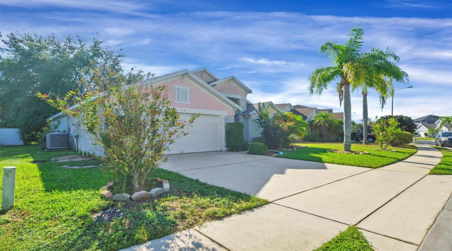 DAVENPORT, Florida 33837, 3 Bedrooms Bedrooms, ,2 BathroomsBathrooms,Residential,For Sale,WINDSOR ESTATES,0,MFRO6342235