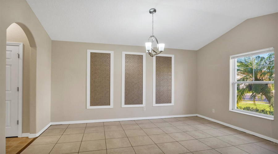 DAVENPORT, Florida 33837, 3 Bedrooms Bedrooms, ,2 BathroomsBathrooms,Residential,For Sale,WINDSOR ESTATES,0,MFRO6342235