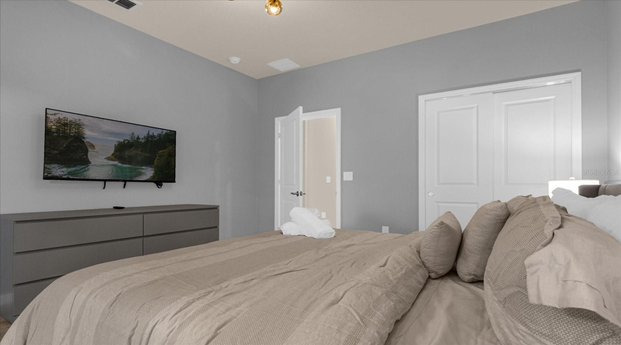 DAVENPORT, Florida 33897, 7 Bedrooms Bedrooms, ,5 BathroomsBathrooms,Residential,For Sale,LANA,0,MFRO6346203