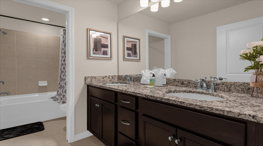 DAVENPORT, Florida 33897, 7 Bedrooms Bedrooms, ,5 BathroomsBathrooms,Residential,For Sale,LANA,0,MFRO6346203