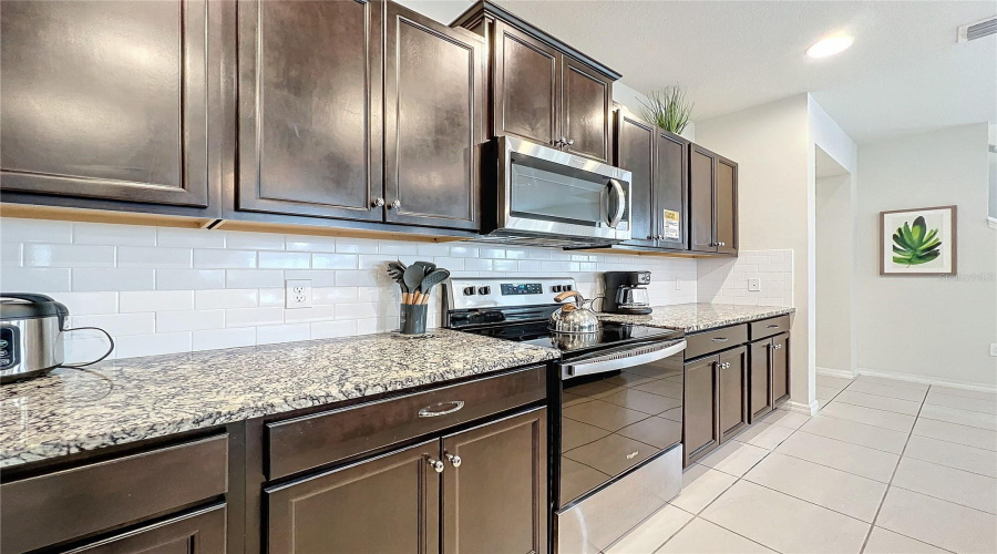 KISSIMMEE, Florida 34747, 5 Bedrooms Bedrooms, ,4 BathroomsBathrooms,Residential,For Sale,SYDNEY AVE,0,MFRO6346204