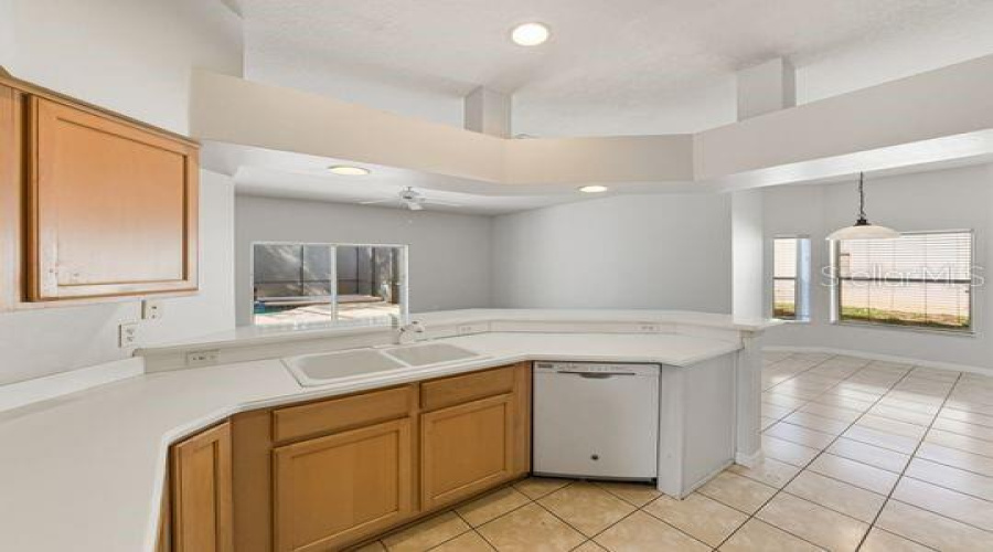 DAVENPORT, Florida 33896, 5 Bedrooms Bedrooms, ,3 BathroomsBathrooms,Residential,For Sale,RICHMOND,0,MFRO6346241