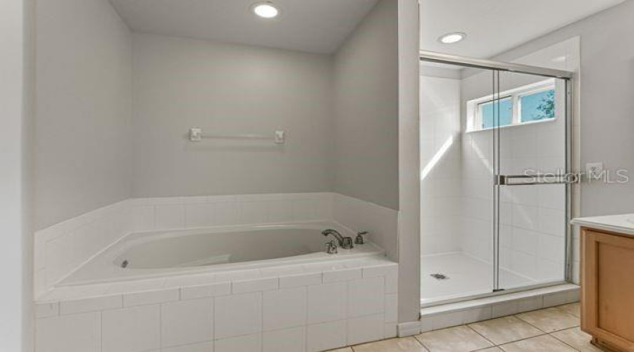 DAVENPORT, Florida 33896, 5 Bedrooms Bedrooms, ,3 BathroomsBathrooms,Residential,For Sale,RICHMOND,0,MFRO6346241