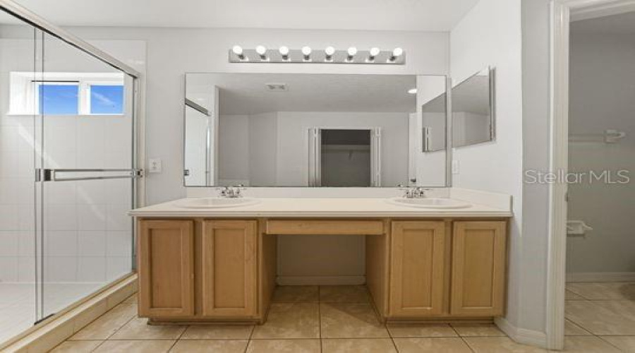 DAVENPORT, Florida 33896, 5 Bedrooms Bedrooms, ,3 BathroomsBathrooms,Residential,For Sale,RICHMOND,0,MFRO6346241