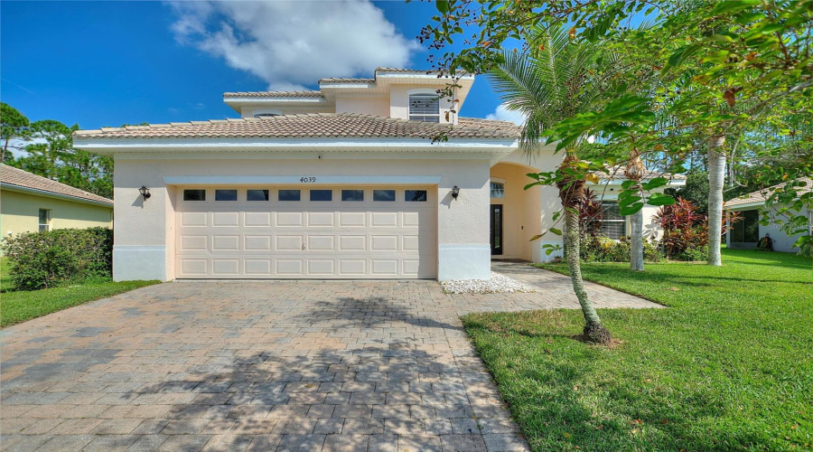 KISSIMMEE, Florida 34746, 4 Bedrooms Bedrooms, ,2 BathroomsBathrooms,Residential,For Sale,NAVIGATOR,0,MFRP4936335
