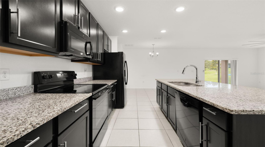 DAVENPORT, Florida 33837, 3 Bedrooms Bedrooms, ,2 BathroomsBathrooms,Residential,For Sale,PINECREST,0,MFRS5129273