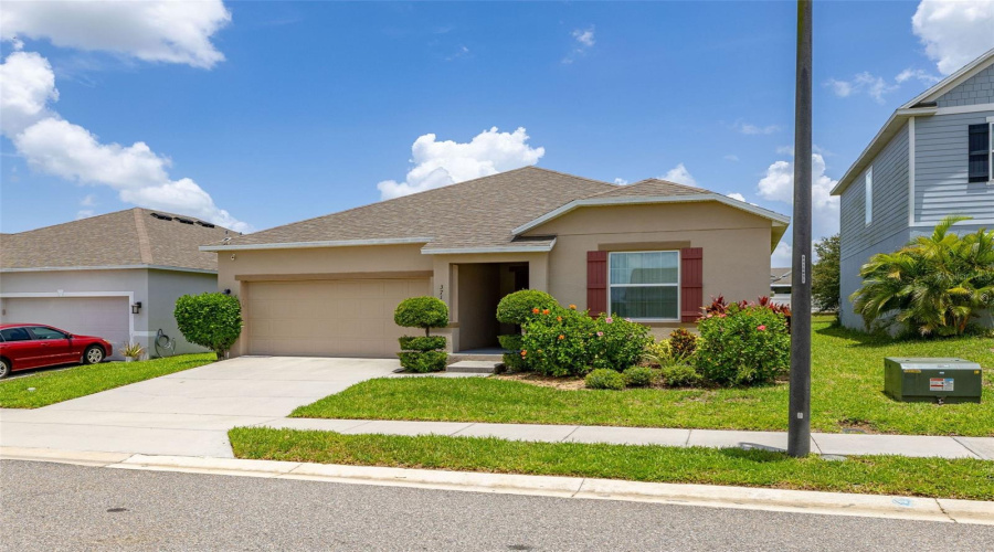 DAVENPORT, Florida 33837, 3 Bedrooms Bedrooms, ,2 BathroomsBathrooms,Residential,For Sale,PINECREST,0,MFRS5129273