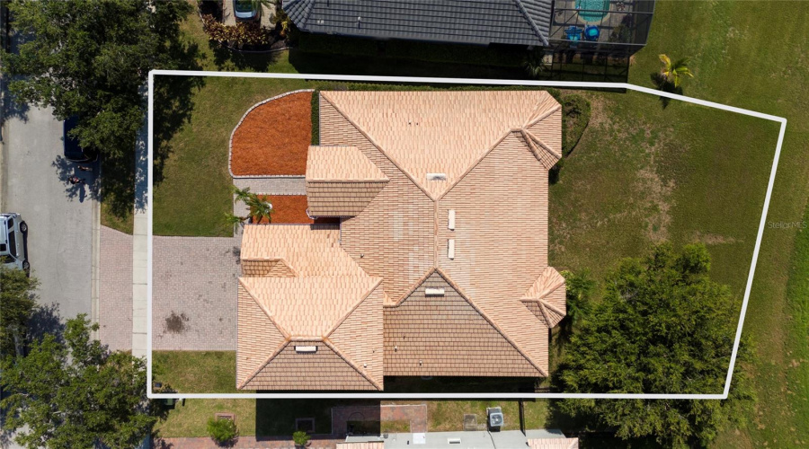 KISSIMMEE, Florida 34746, 4 Bedrooms Bedrooms, ,3 BathroomsBathrooms,Residential,For Sale,WINDWARD OAKS,0,MFRS5129826