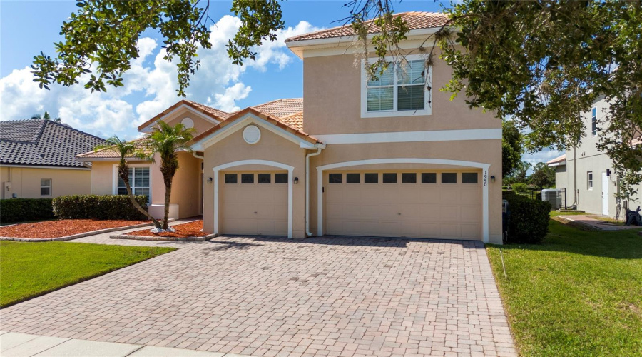KISSIMMEE, Florida 34746, 4 Bedrooms Bedrooms, ,3 BathroomsBathrooms,Residential,For Sale,WINDWARD OAKS,0,MFRS5129826