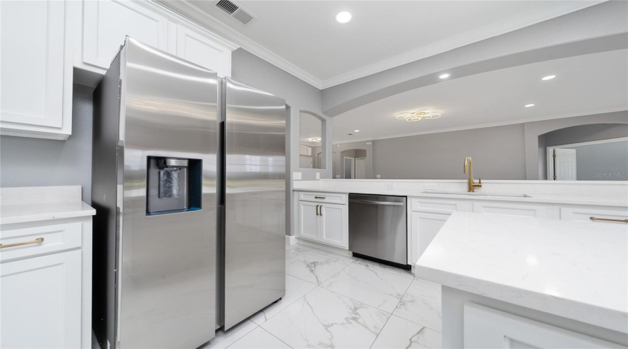 KISSIMMEE, Florida 34746, 4 Bedrooms Bedrooms, ,3 BathroomsBathrooms,Residential,For Sale,WINDWARD OAKS,0,MFRS5129826