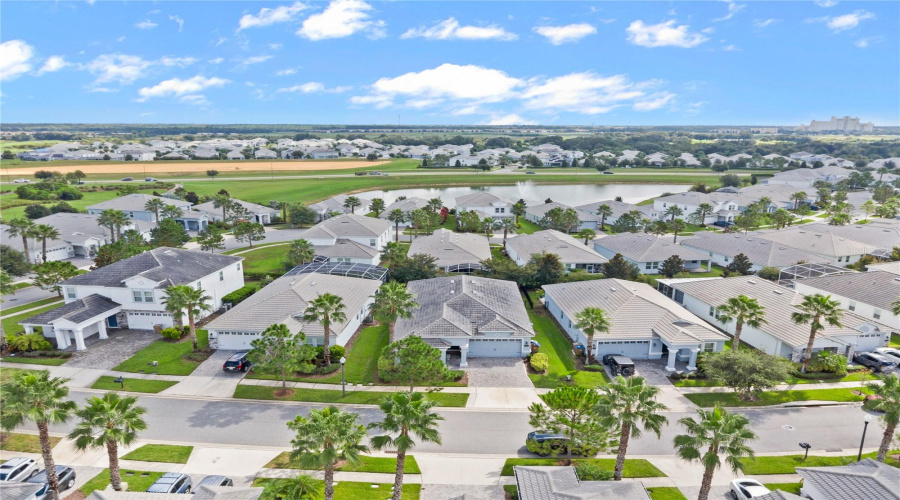 DAVENPORT, Florida 33896, 4 Bedrooms Bedrooms, ,3 BathroomsBathrooms,Residential,For Sale,BUNKER,0,MFRO6345289