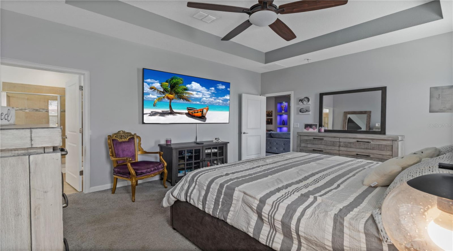 DAVENPORT, Florida 33896, 4 Bedrooms Bedrooms, ,3 BathroomsBathrooms,Residential,For Sale,BUNKER,0,MFRO6345289