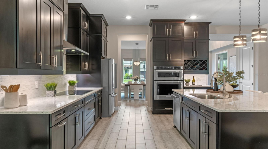 ORLANDO, Florida 32836, 5 Bedrooms Bedrooms, ,4 BathroomsBathrooms,Residential,For Sale,LUDINGTON,0,MFRO6335678