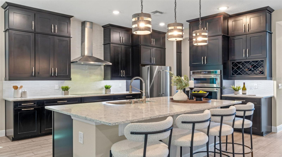ORLANDO, Florida 32836, 5 Bedrooms Bedrooms, ,4 BathroomsBathrooms,Residential,For Sale,LUDINGTON,0,MFRO6335678