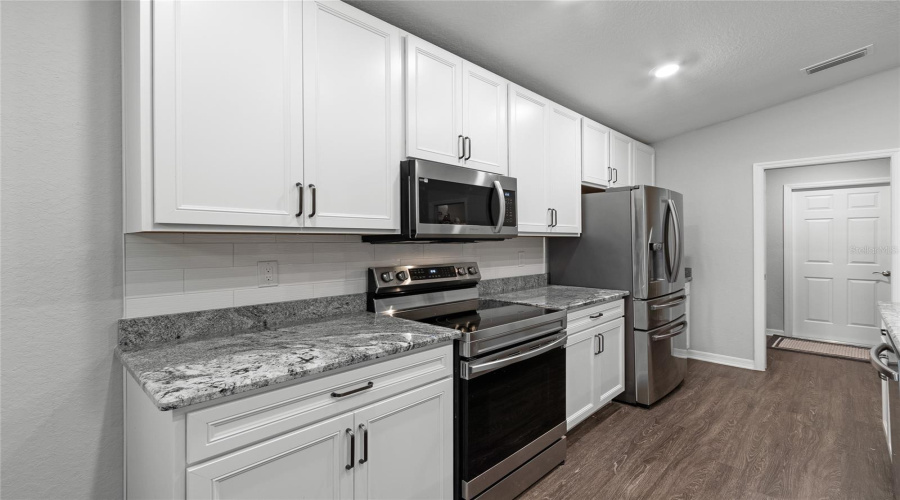 DAVENPORT, Florida 33837, 4 Bedrooms Bedrooms, ,2 BathroomsBathrooms,Residential,For Sale,SUNSET,0,MFRG5102397