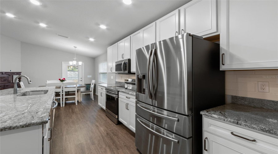 DAVENPORT, Florida 33837, 4 Bedrooms Bedrooms, ,2 BathroomsBathrooms,Residential,For Sale,SUNSET,0,MFRG5102397