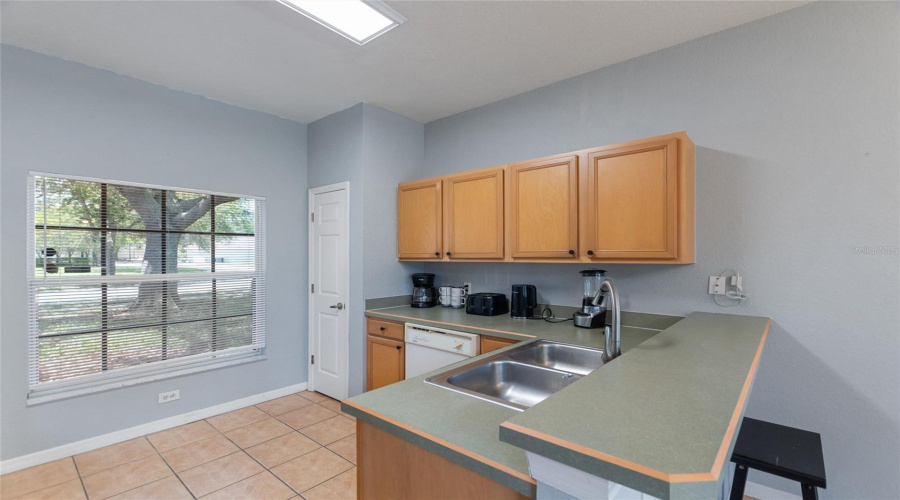 DAVENPORT, Florida 33896, 5 Bedrooms Bedrooms, ,4 BathroomsBathrooms,Residential,For Sale,WINDSOR,0,MFRO6316730