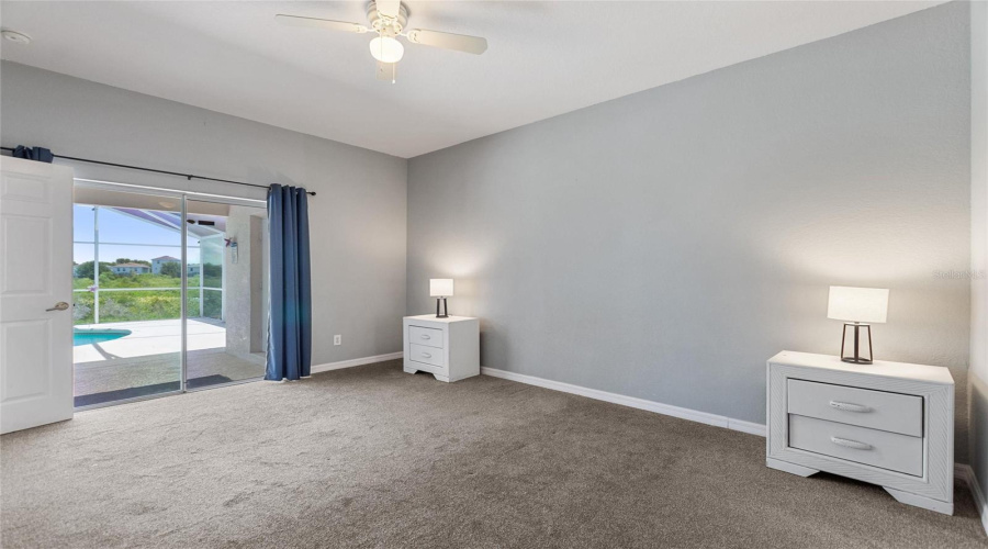 DAVENPORT, Florida 33896, 5 Bedrooms Bedrooms, ,4 BathroomsBathrooms,Residential,For Sale,WINDSOR,0,MFRO6316730