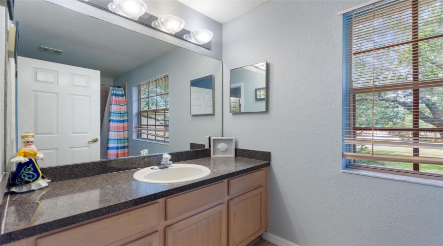 DAVENPORT, Florida 33896, 5 Bedrooms Bedrooms, ,4 BathroomsBathrooms,Residential,For Sale,WINDSOR,0,MFRO6316730