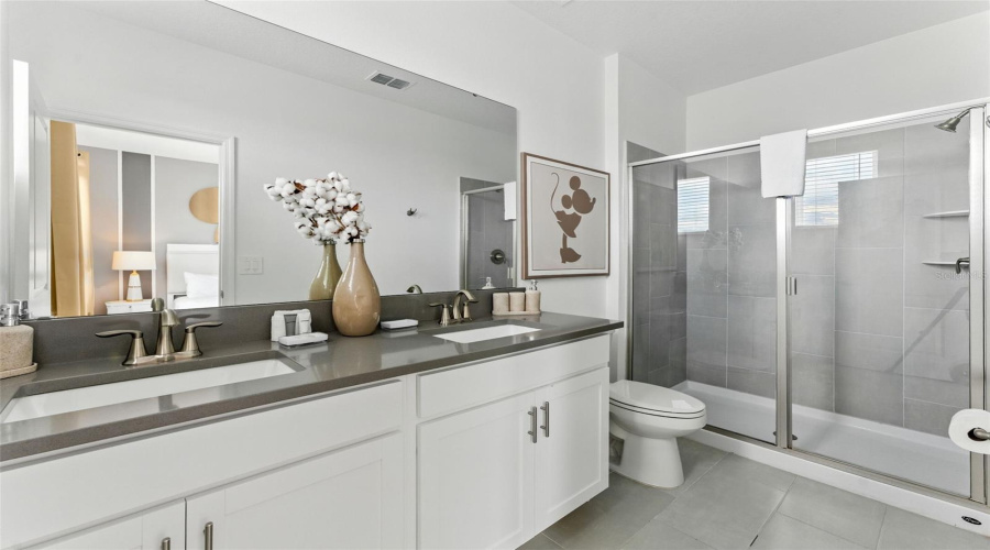 DAVENPORT, Florida 33896, 6 Bedrooms Bedrooms, ,5 BathroomsBathrooms,Residential,For Sale,TAKEAWAY,0,MFRO6346148
